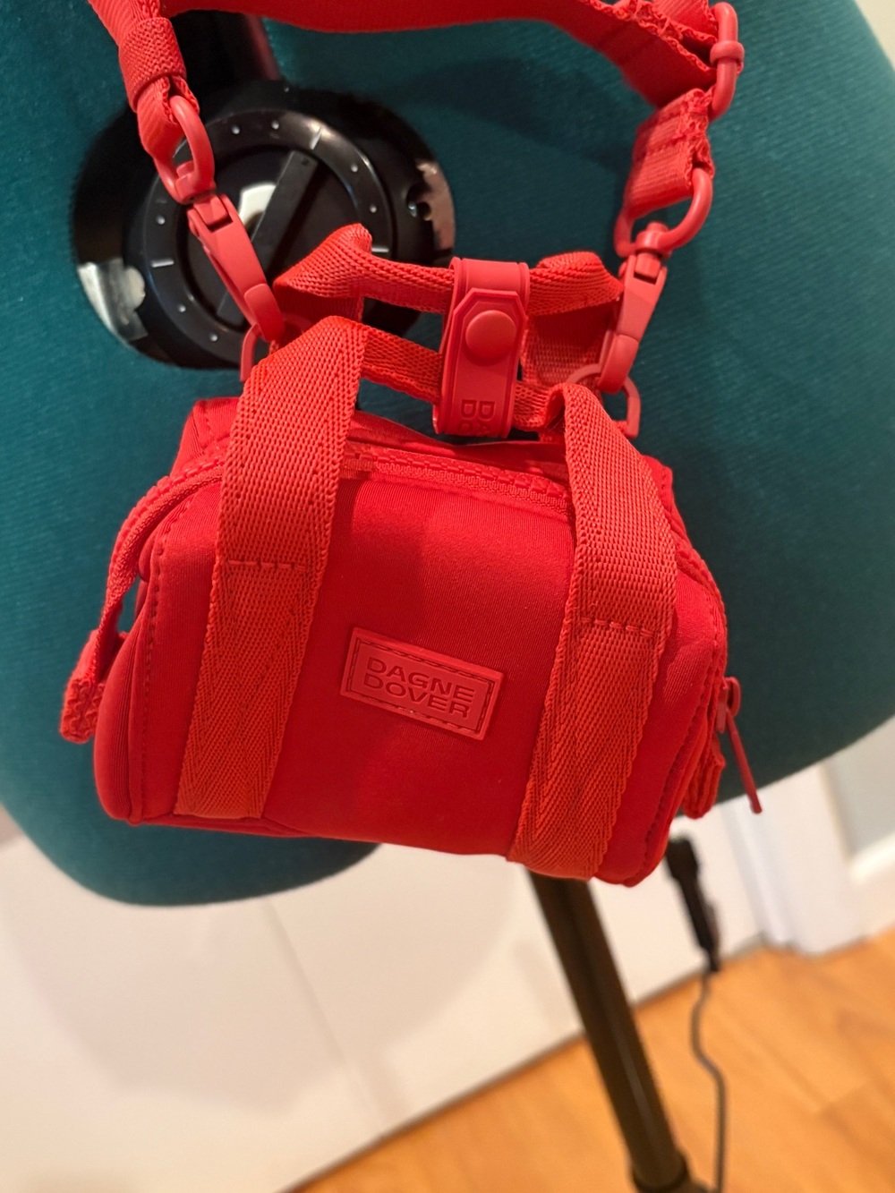 Dagne Dover Red Mini Crossbody Camera Bag - Picture 2 of 12